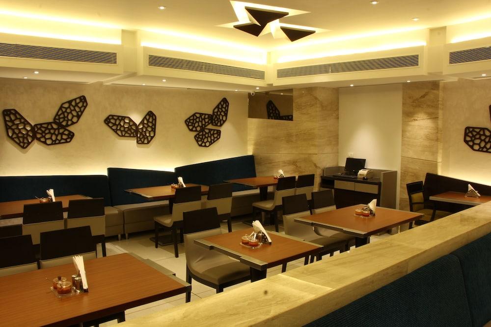 Hotel Fidalgo Panaji Exteriör bild